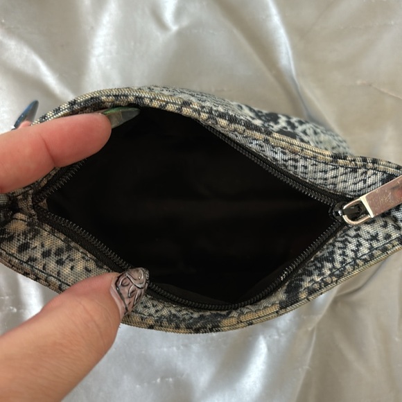 Gucci Small Makeup Bag - Picture 4 of 5